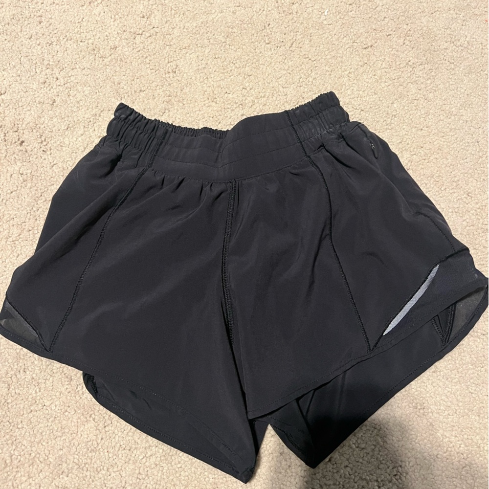 black 4 inch lulu shorts
